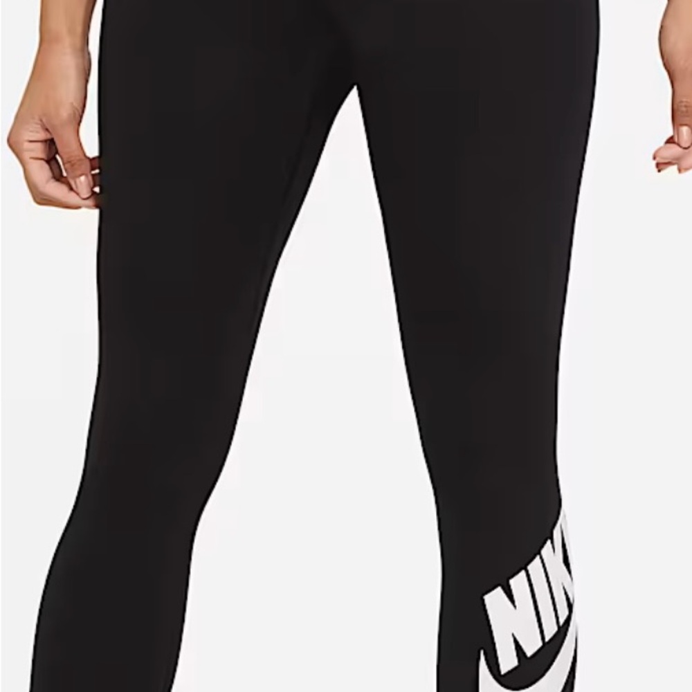Brand new never worn. Nike Black Leggings